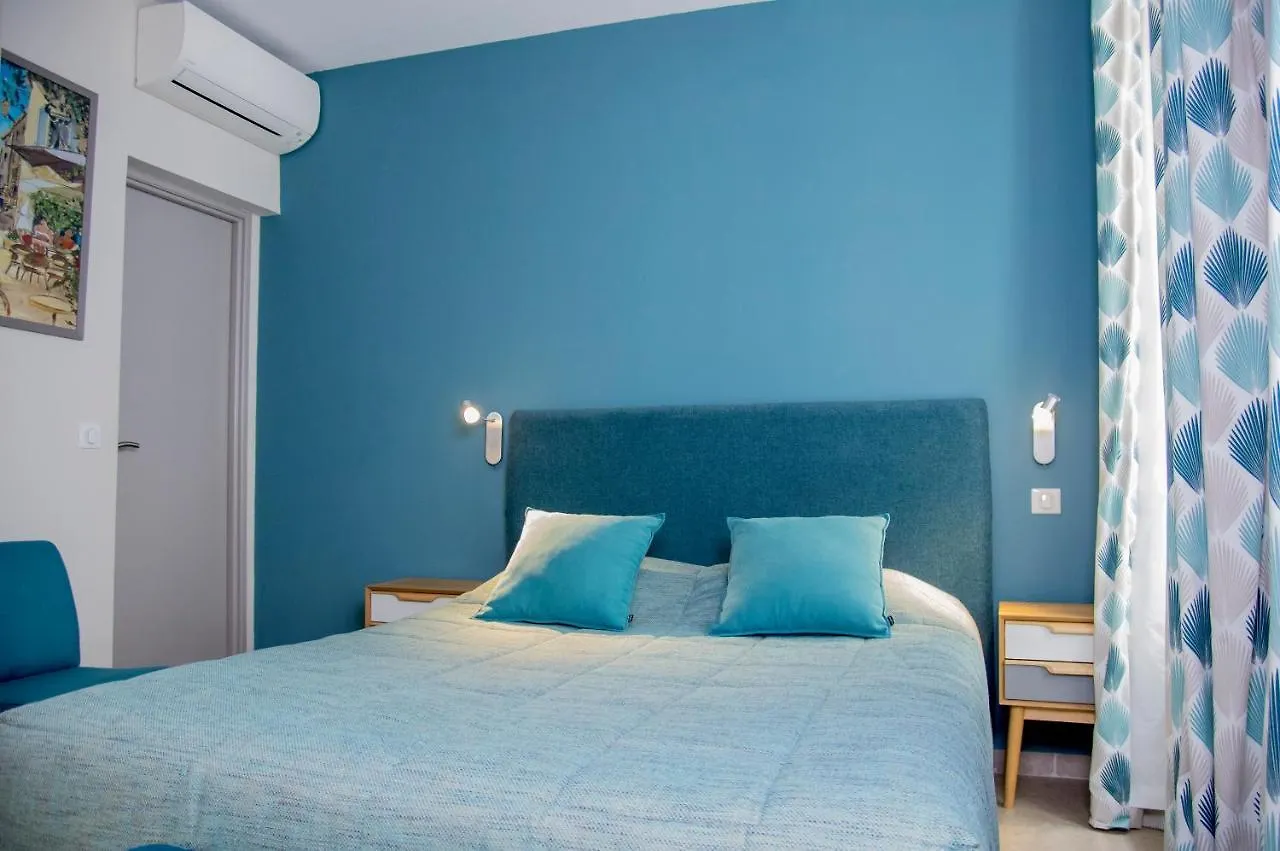Hotel Du Musee Arles 3*,