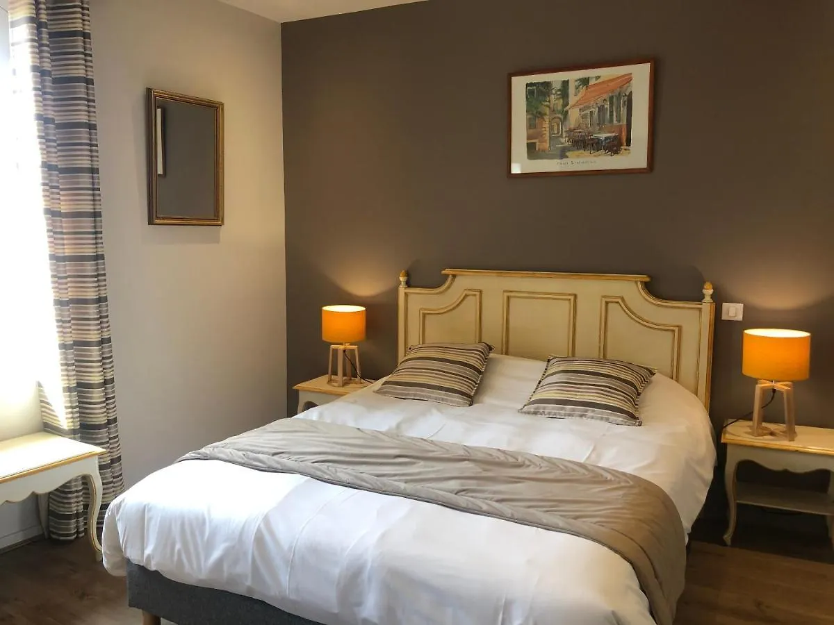 Hotel Du Musee Arles 3*,