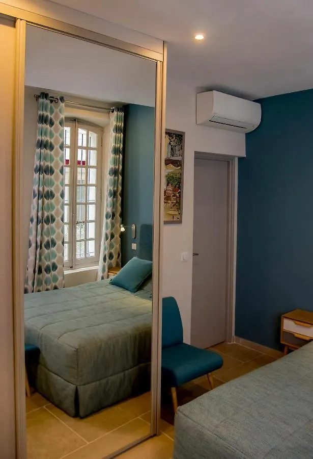 Hotel Du Musee آرْلْ 3*,  فرنسا